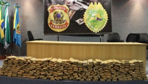 Polícias Federal e Militar apreendem cerca de 270 kg de maconha na BR 376