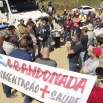 Manifestantes e representantes da prefeitura abrem diálogo para liberar a estrada de Vieiras