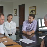 Prefeito Edir_primeira dama Ana Paula e Paulo Litro com o secretário Rossoni