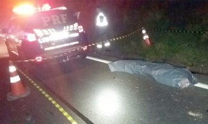 Andarilho morre atropelado na BR 277 em Colônia Maciel