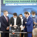 2-Governador lança Paraná Solidário - foto de Gilson Abreu AEN