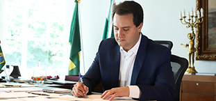 Governador Carlos Massa Ratinho Junior - foto de Rodrigo Félix Leal