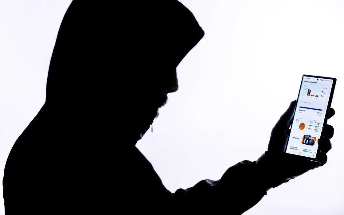 golpe com celular Joedson Alves Agência Brasil