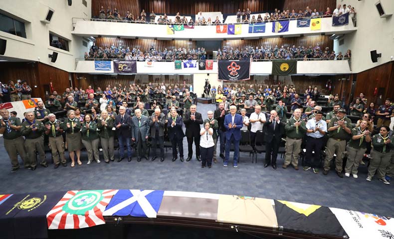 Solenidade lotou o Plenário da Assembleia Legislativa na noite desta terça-feira (23)Foto Orlando Kissner Alep