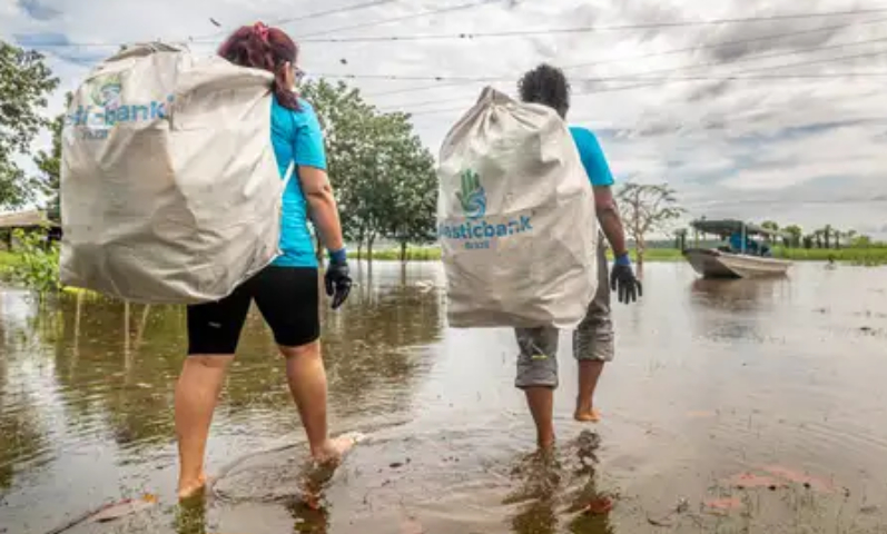 Catadores de resíduos na Amazônia - Foto_ Sara Rangel_Divulgação